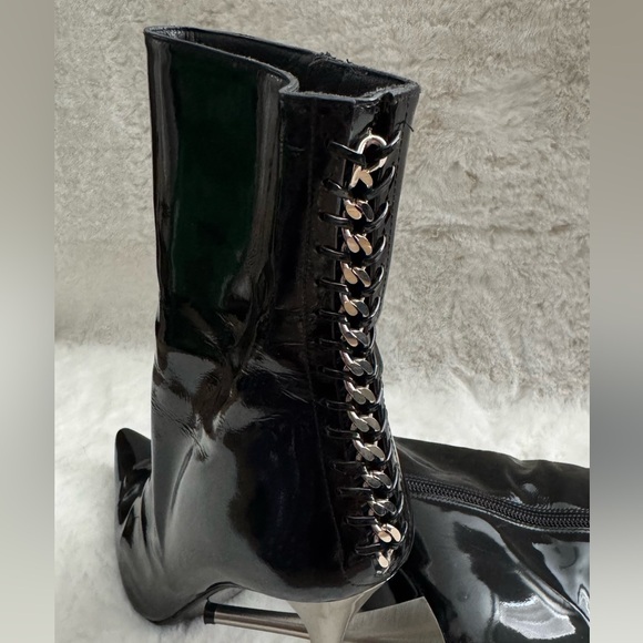 Stuart Weitzman Shoes - Stuart Weitzman Black Pattern Chain Ankle Boots Luxe Statement Size 7